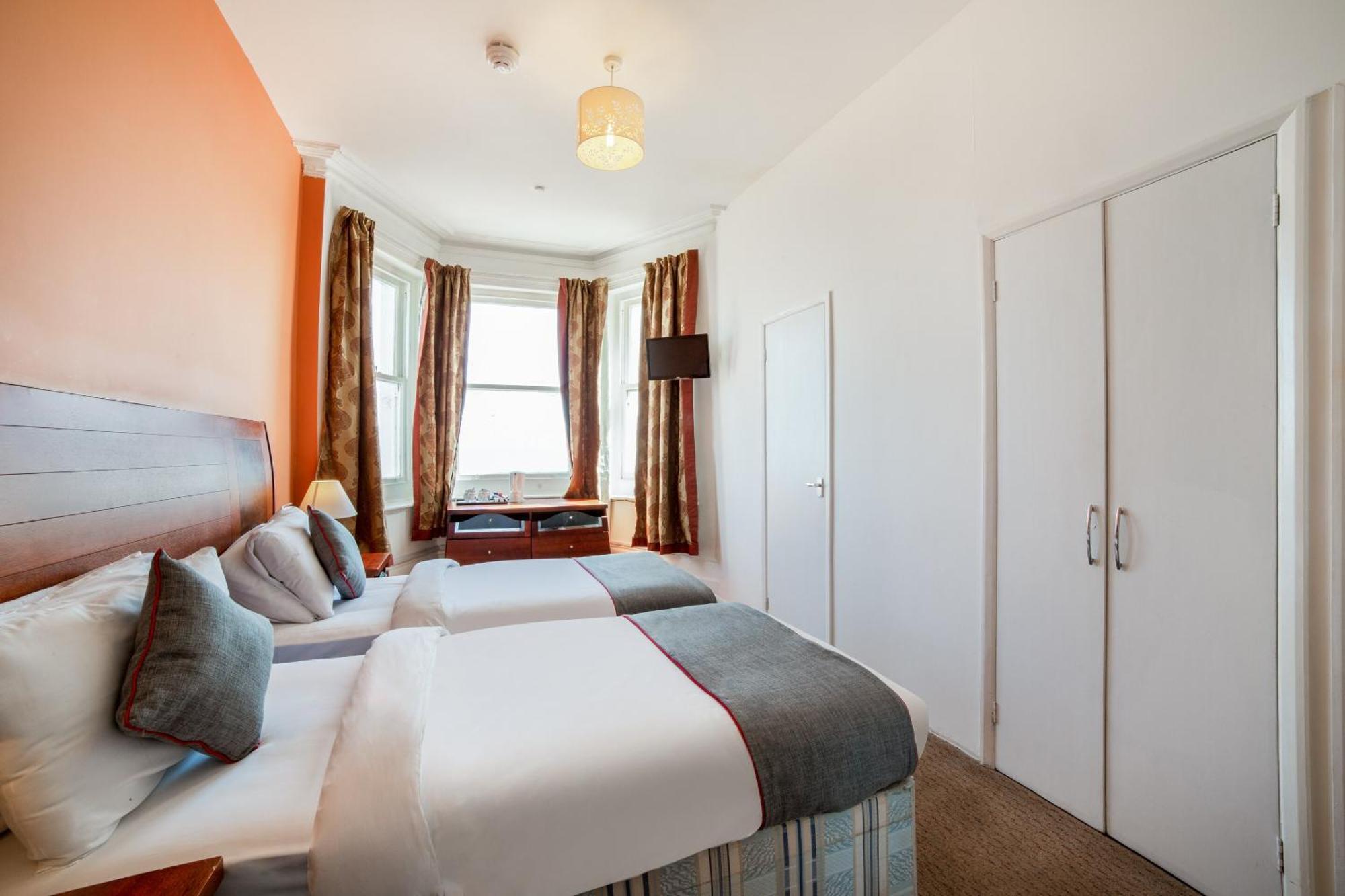 The Strand Hotel Eastbourne Exterior photo