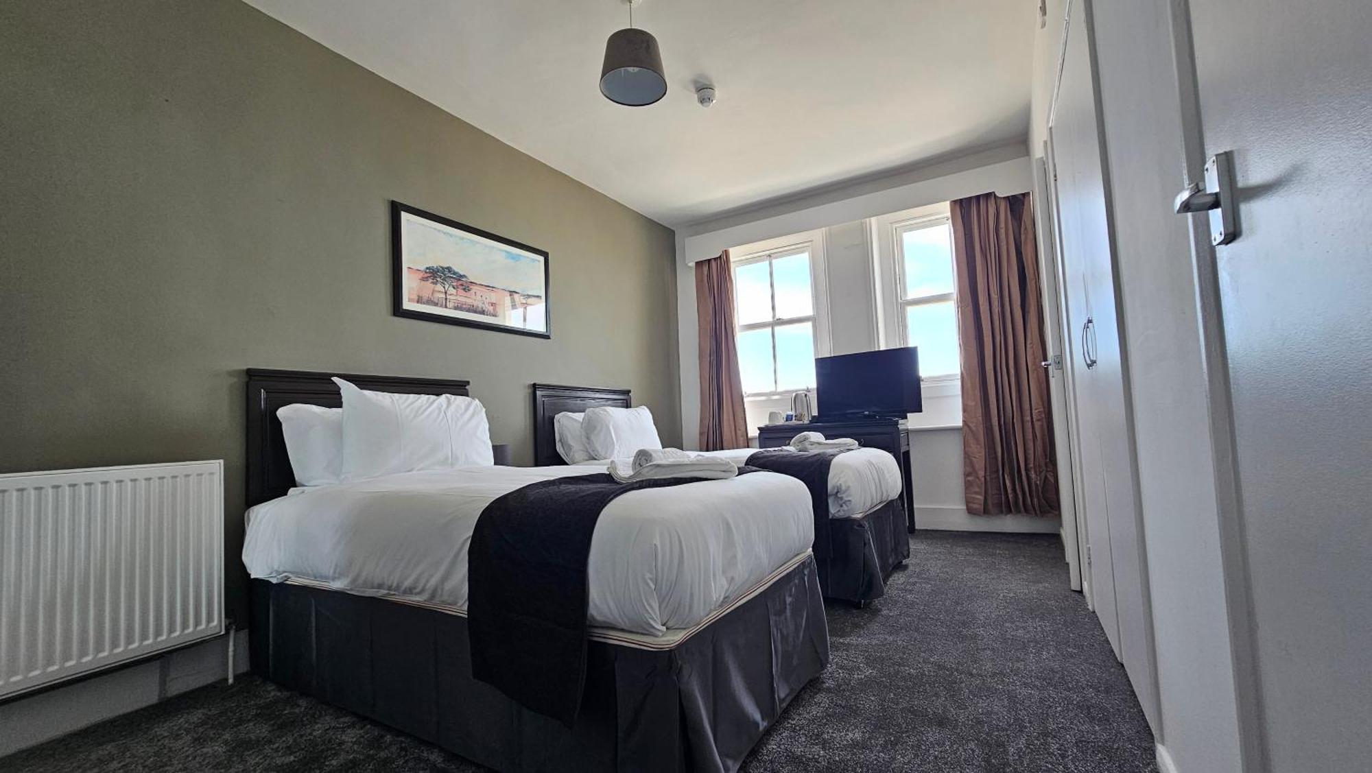 The Strand Hotel Eastbourne Exterior photo