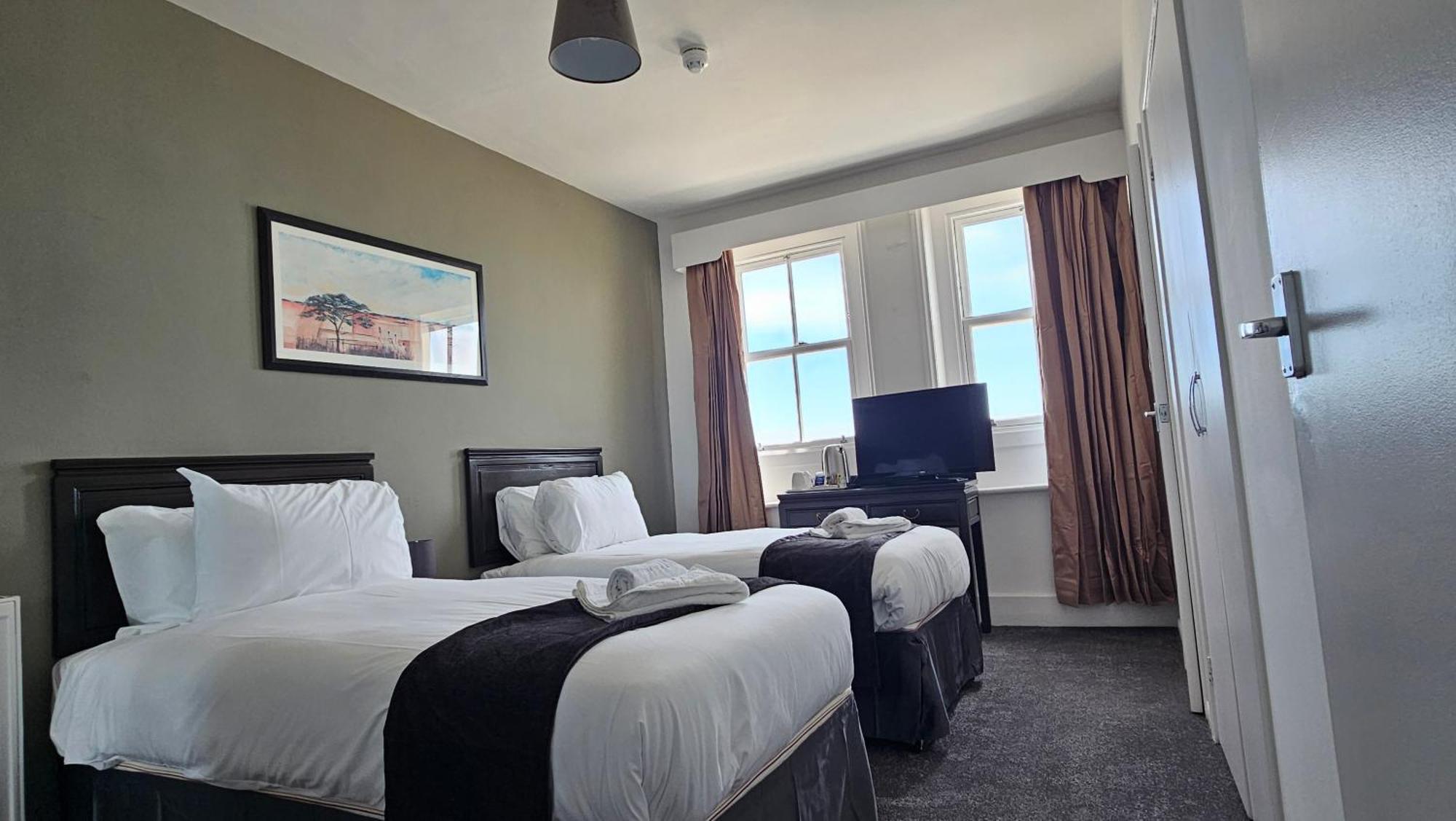 The Strand Hotel Eastbourne Exterior photo
