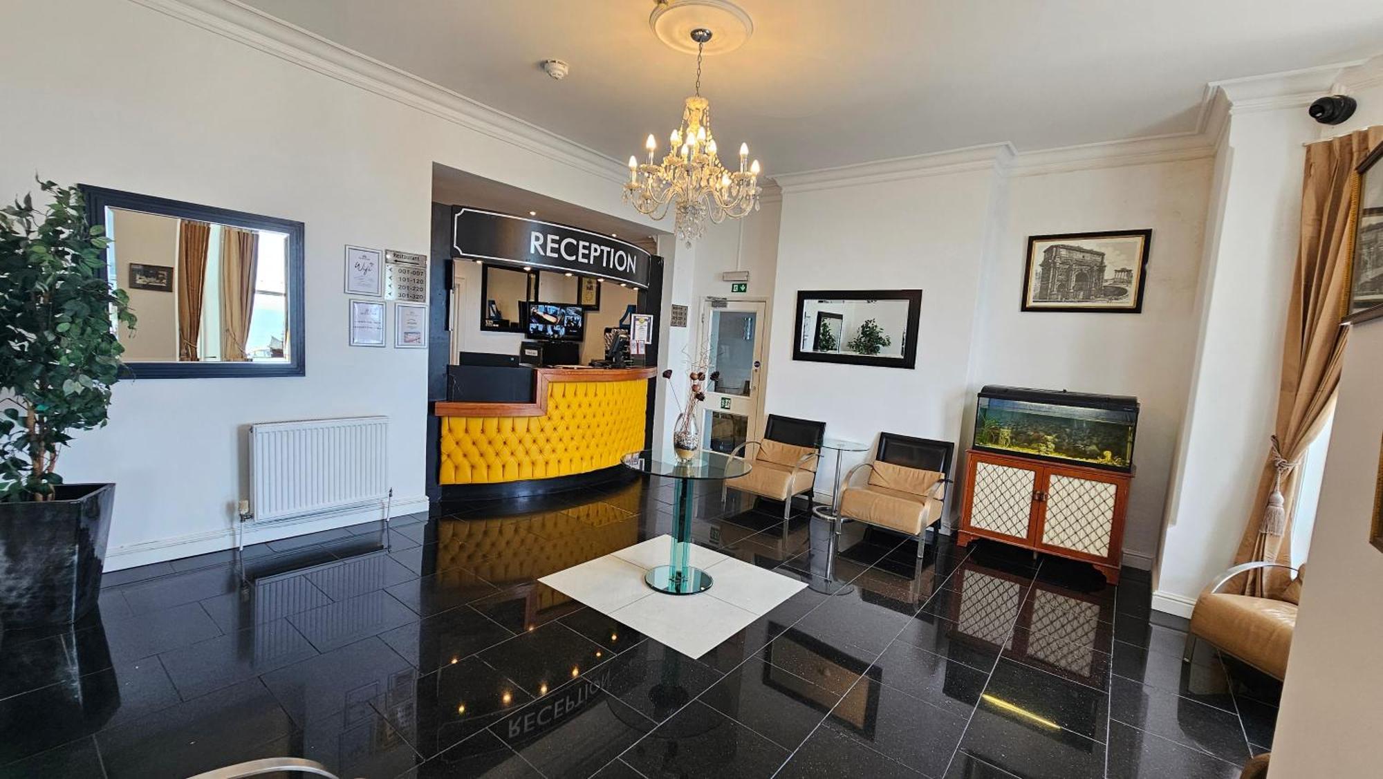 The Strand Hotel Eastbourne Exterior photo