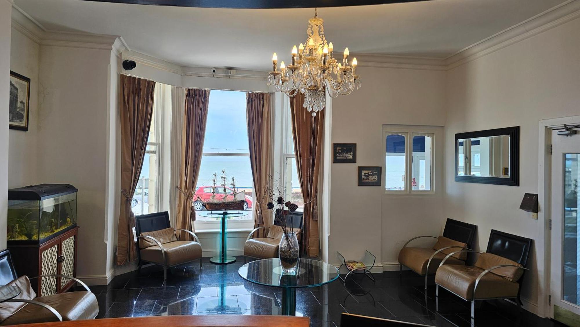 The Strand Hotel Eastbourne Exterior photo