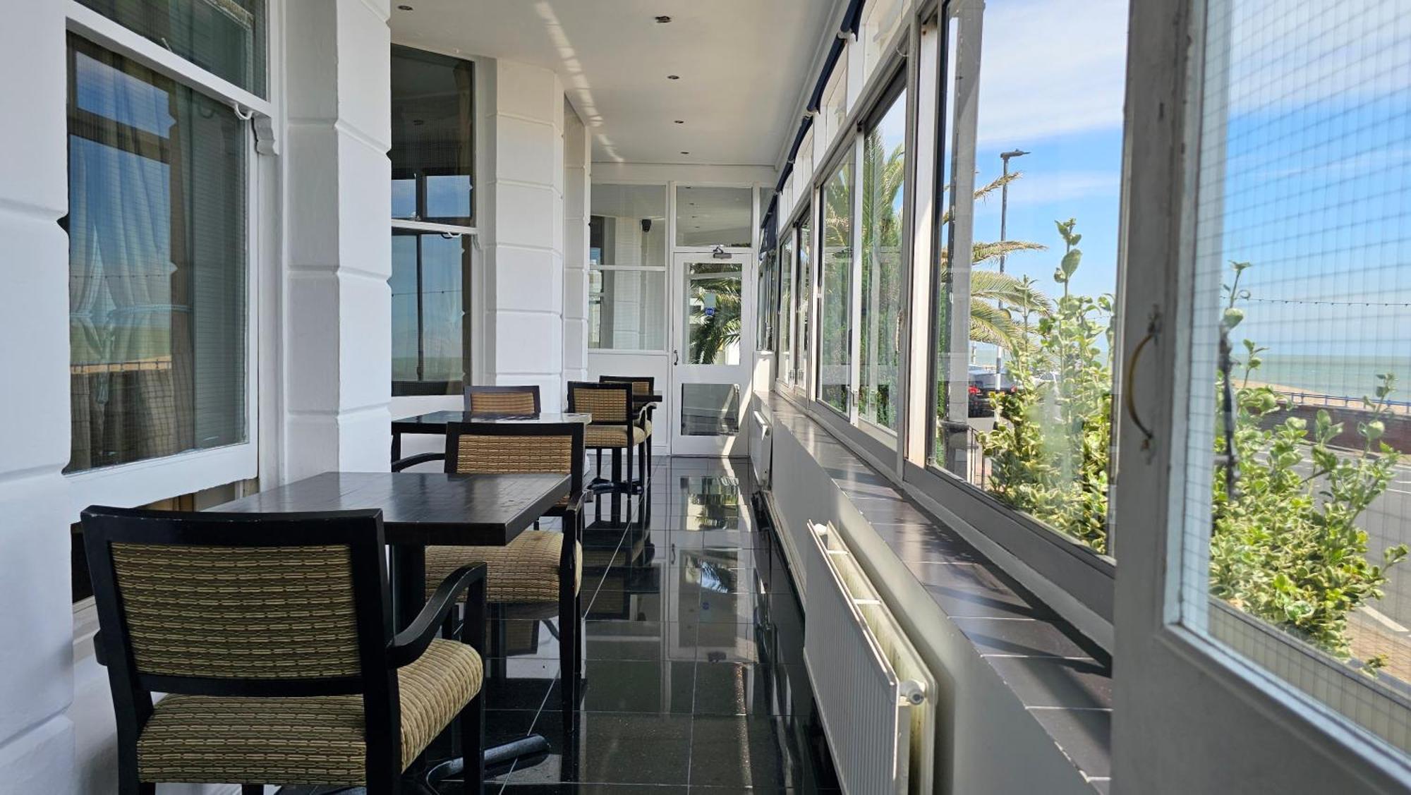 The Strand Hotel Eastbourne Exterior photo