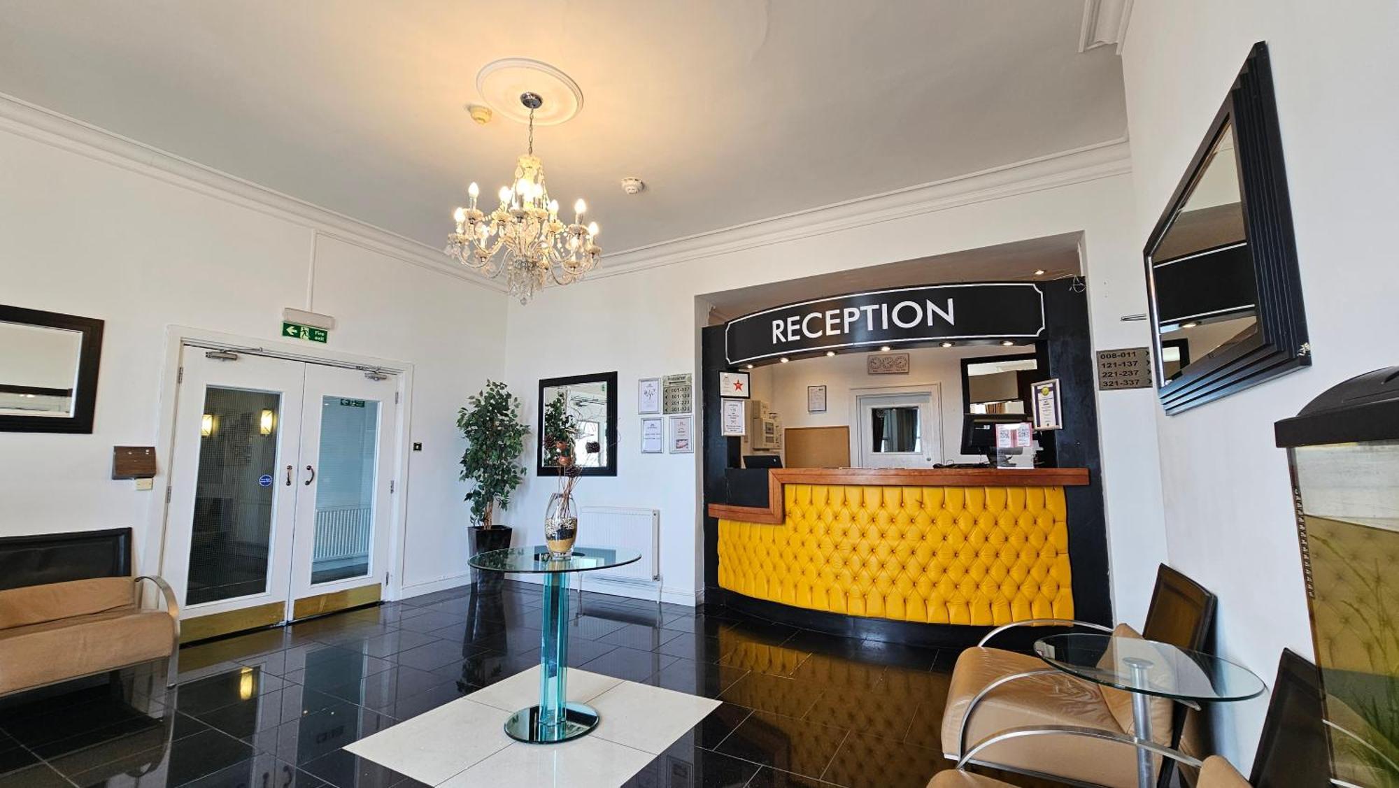The Strand Hotel Eastbourne Exterior photo