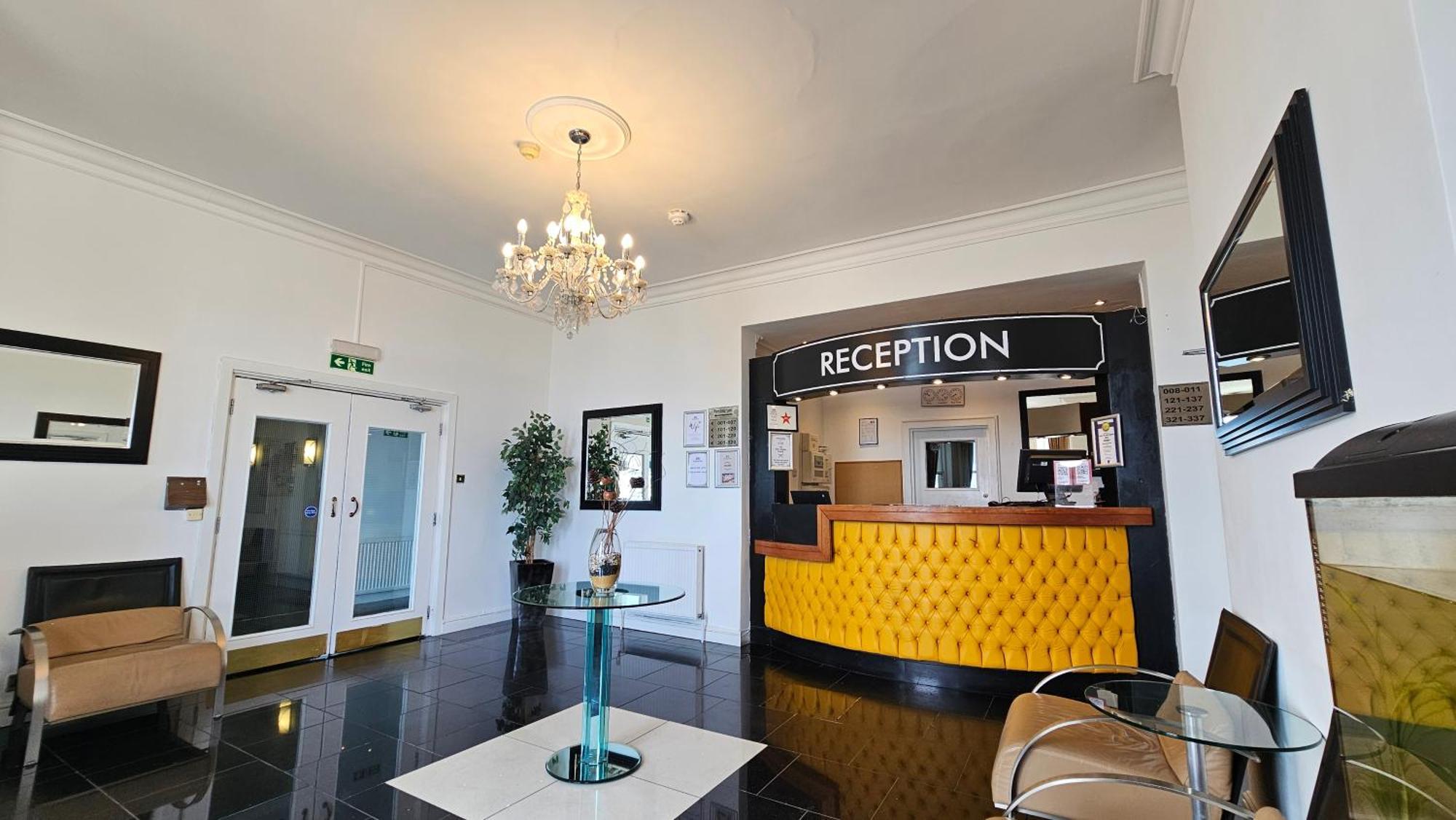 The Strand Hotel Eastbourne Exterior photo